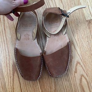 Pons Avarcas Brown Leather size 6